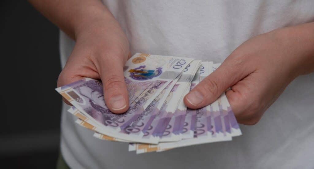 The 3 Professional Habits That Separate £1,000Week Drivers from £500Week